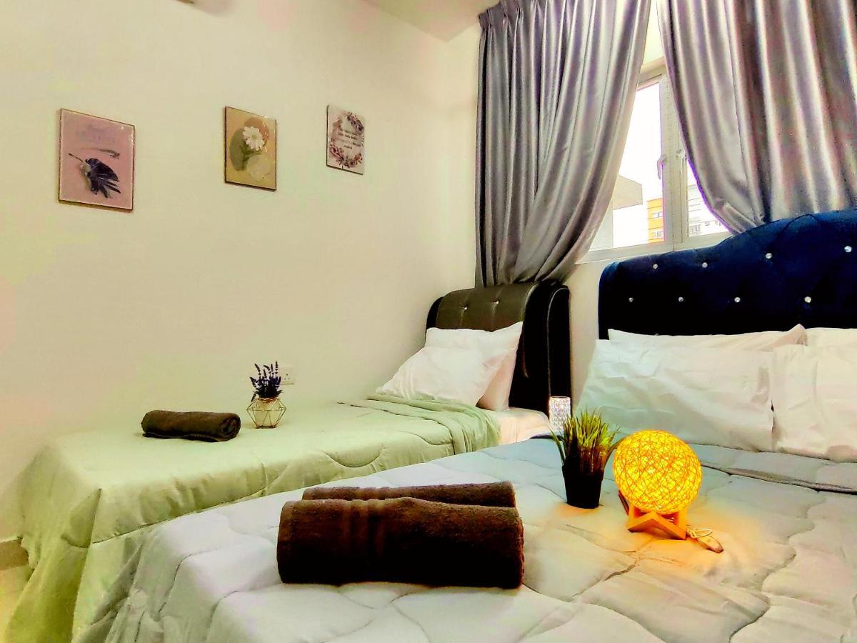 Alanis Residence 7 Pax @ Sepang Klia Kota Warisan Экстерьер фото
