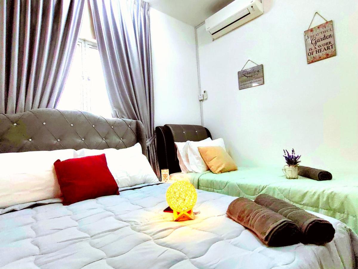 Alanis Residence 7 Pax @ Sepang Klia Kota Warisan Экстерьер фото
