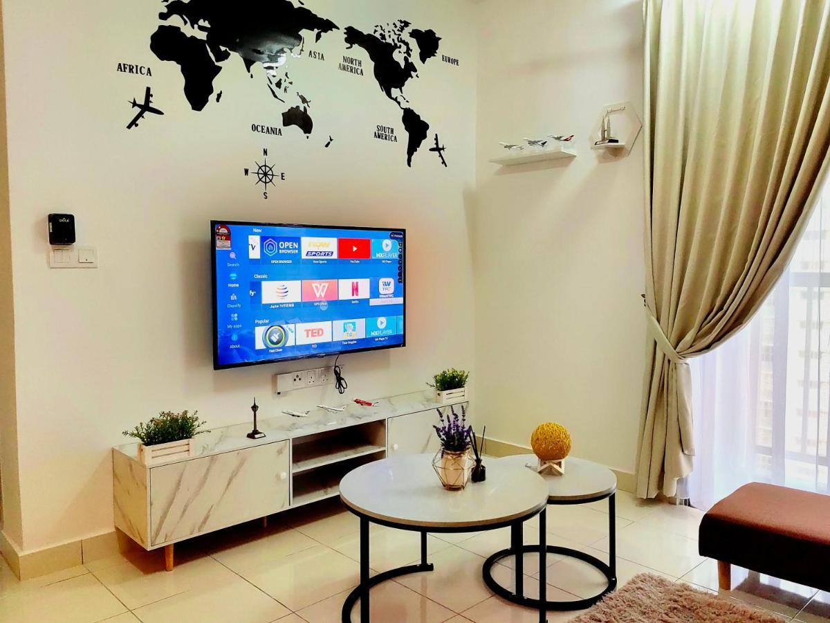 Alanis Residence 7 Pax @ Sepang Klia Kota Warisan Экстерьер фото