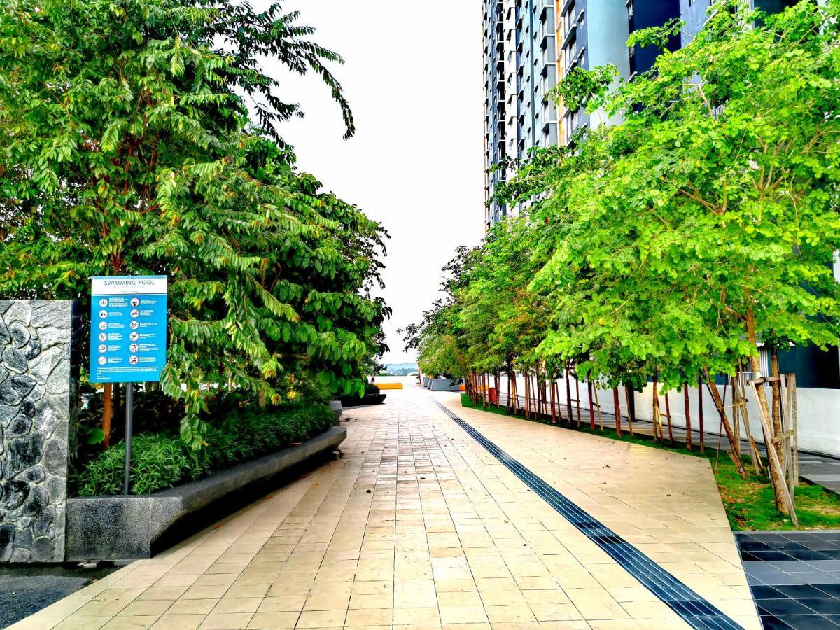 Alanis Residence 7 Pax @ Sepang Klia Kota Warisan Экстерьер фото